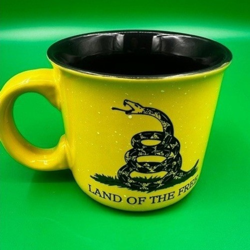 Bass Pro Mug Gadsden Rattlesnake Land Of The Free Coffee 16oz Yellow Ceramic